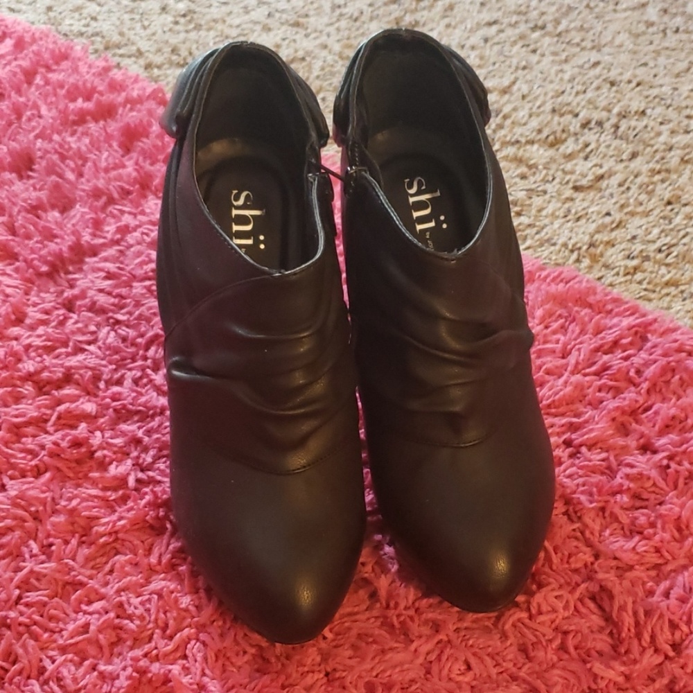 Black heels